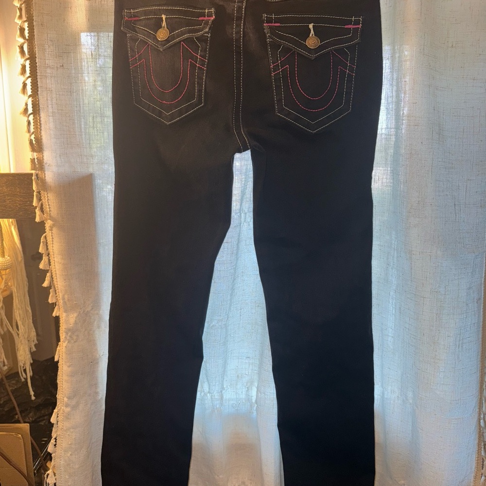 True Religion Black with pink stitching. Skinny jeans. Size 31